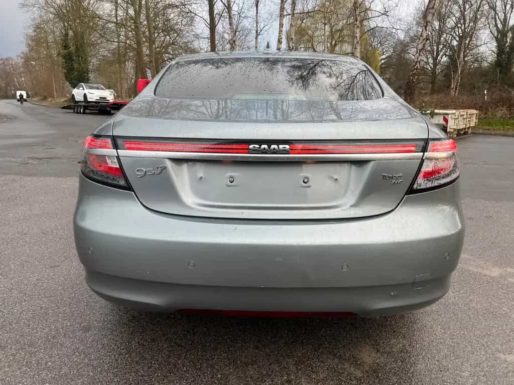 Saab 9-5 Lim. XWD Vector  !! neue motor 52.000 km !! 02/2011-photo-3