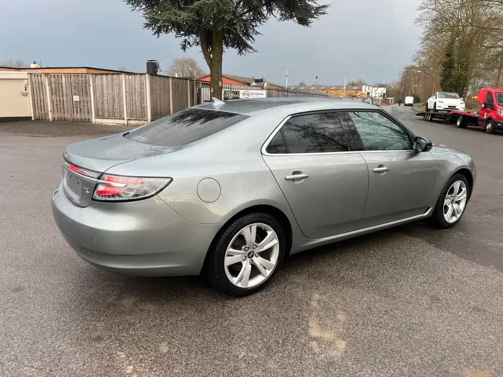 Saab 9-5 Lim. XWD Vector  !! neue motor 52.000 km !! 02/2011-photo-4