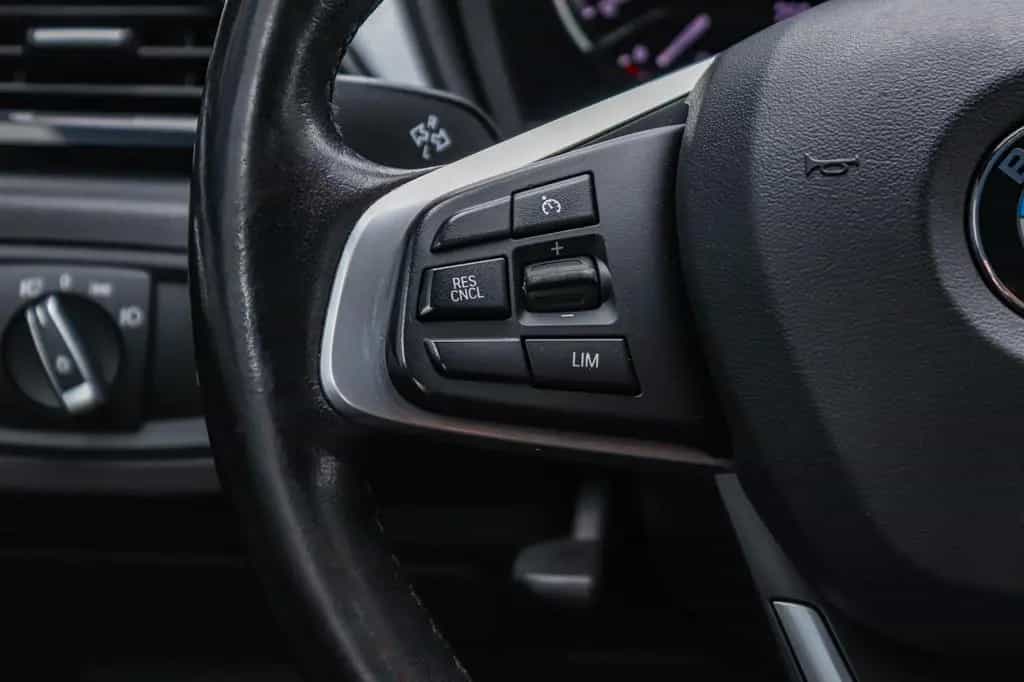 BMW X1 18i AUTOMATIK*LED*NAVI*PARKPILOT*TEMPO*SiHEIZ 07/2018-photo-13