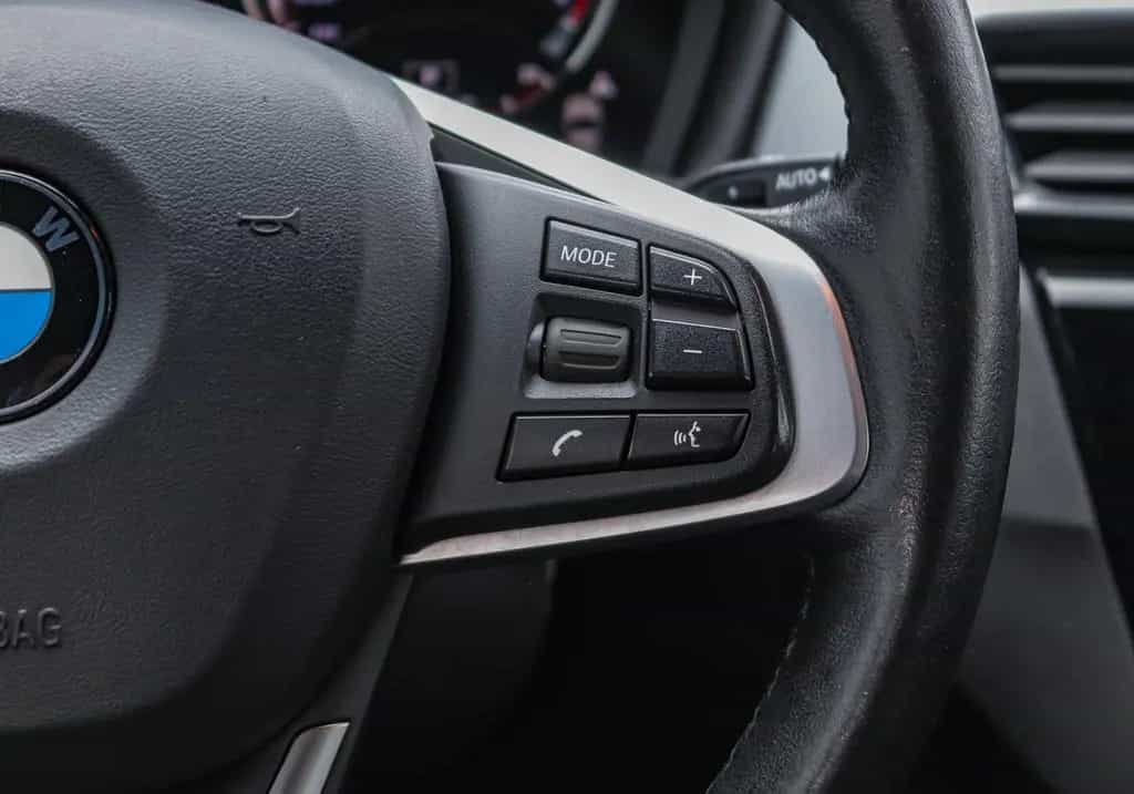 BMW X1 18i AUTOMATIK*LED*NAVI*PARKPILOT*TEMPO*SiHEIZ 07/2018-photo-14