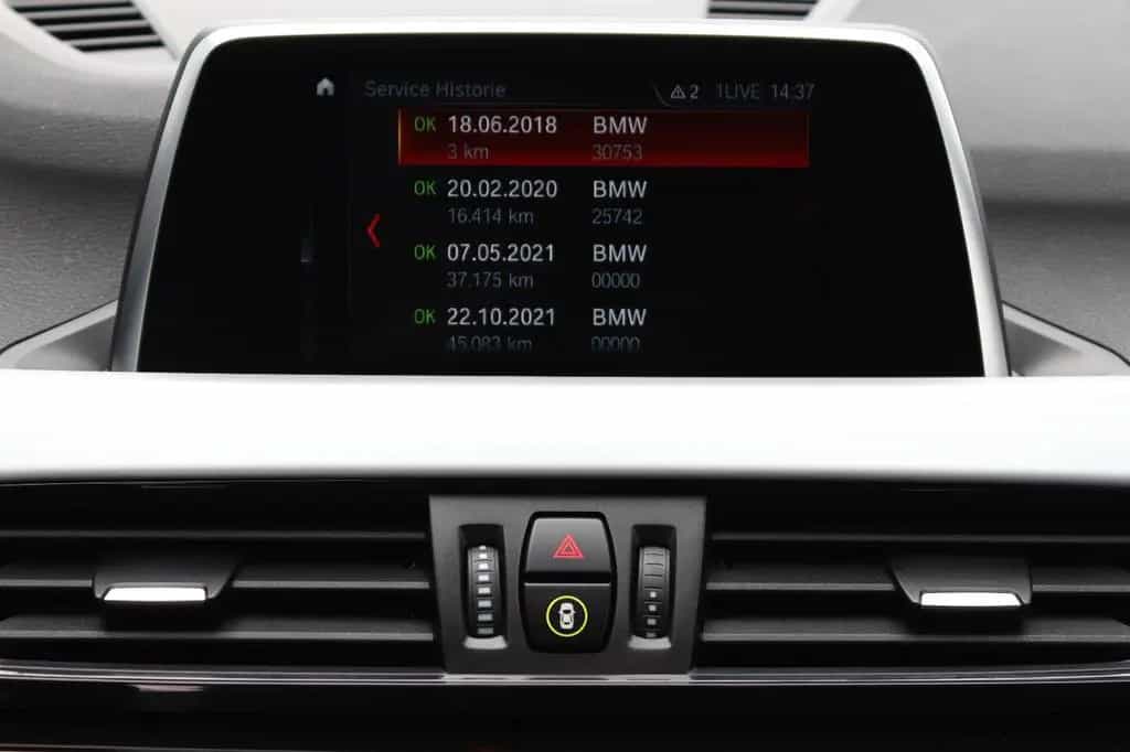 BMW X1 18i AUTOMATIK*LED*NAVI*PARKPILOT*TEMPO*SiHEIZ 07/2018-photo-18