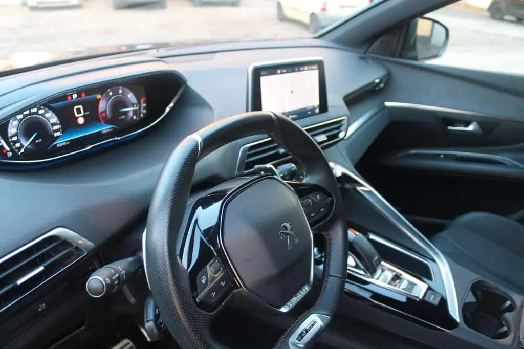 Peugeot 3008 1.5 BlueHDi 130*GT-Line*Aut*LED*Navi*RÜKA* 01/2020-photo-12