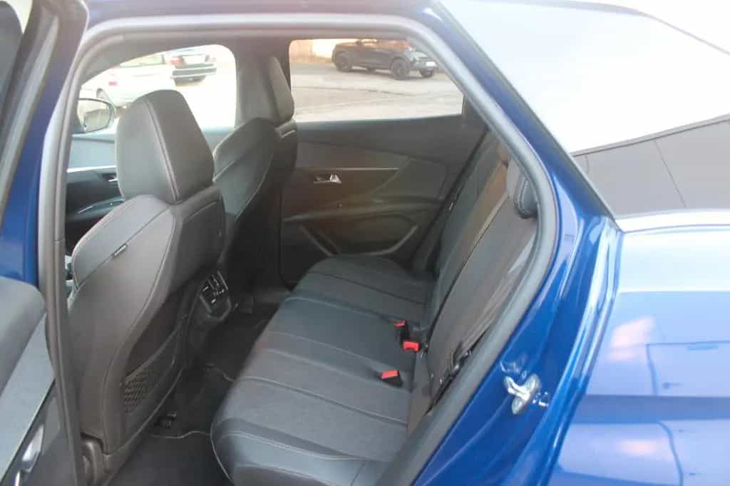 Peugeot 3008 1.5 BlueHDi 130*GT-Line*Aut*LED*Navi*RÜKA* 01/2020-photo-13