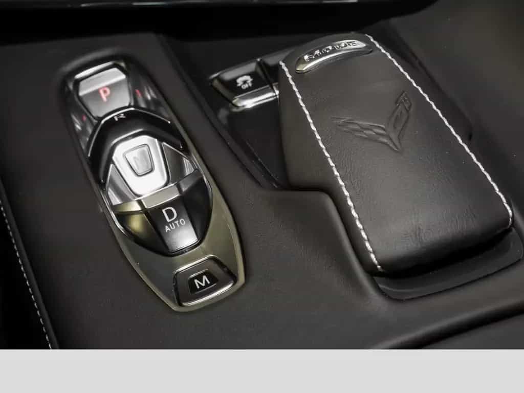 Corvette C8 Stingray Cabriolet 3LT Frontlift Vollausstatt 08/2025-photo-15
