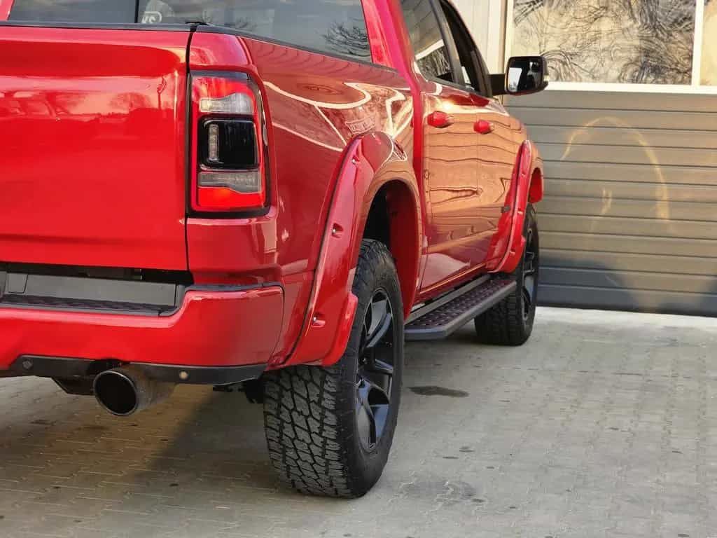 Dodge RAM 1500 5.7 4x4 Bighorn Night LED 3´´ Lift AHK 04/2021-photo-16