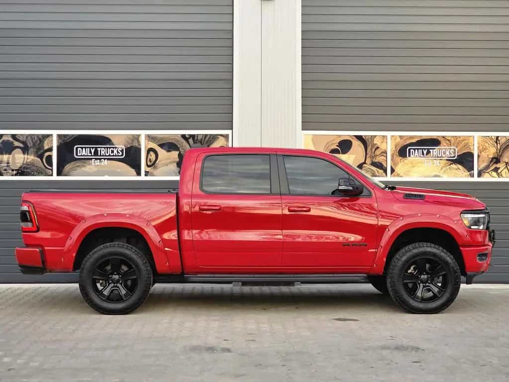 Dodge RAM 1500 5.7 4x4 Bighorn Night LED 3´´ Lift AHK 04/2021-photo-17