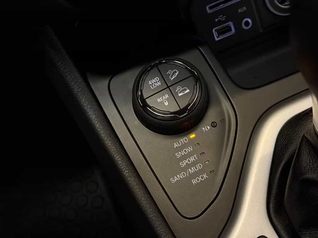 Jeep Cherokee Trailhawk 4WD/Automatik/AHK/Navi/LEDER 05/2014-photo-14