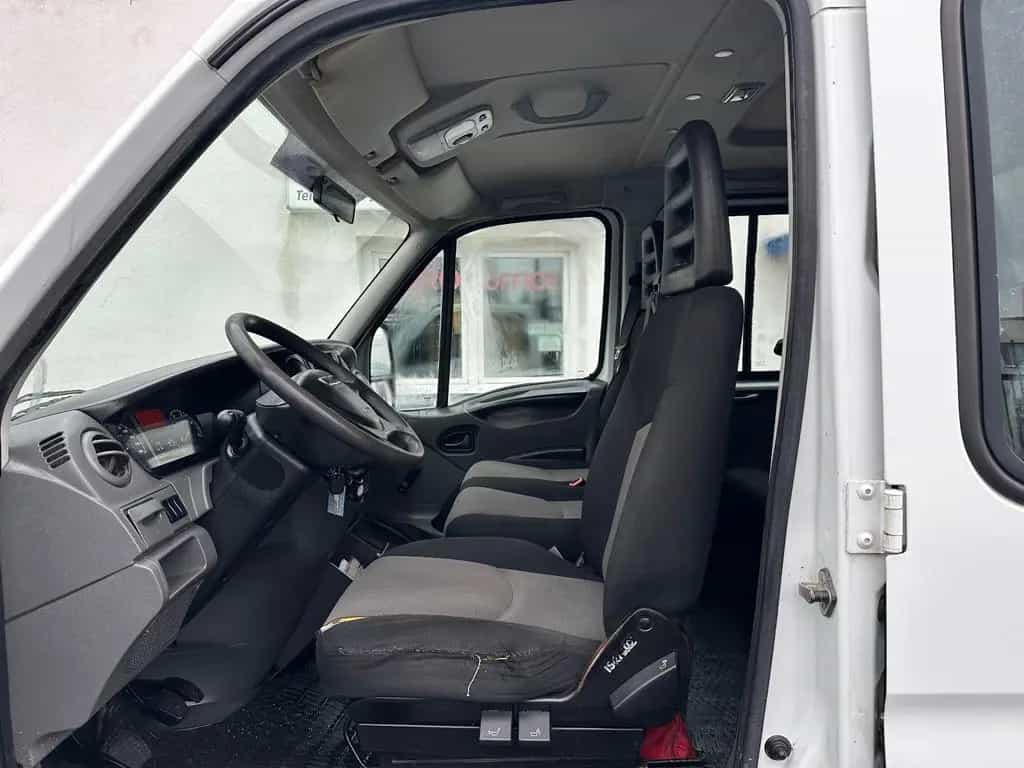 Iveco Andere 7 Sitzer 06/2013-photo-1