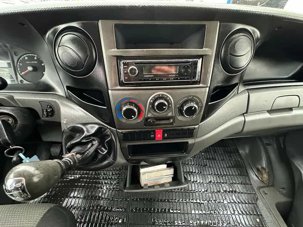 Iveco Andere 7 Sitzer 06/2013-photo-5