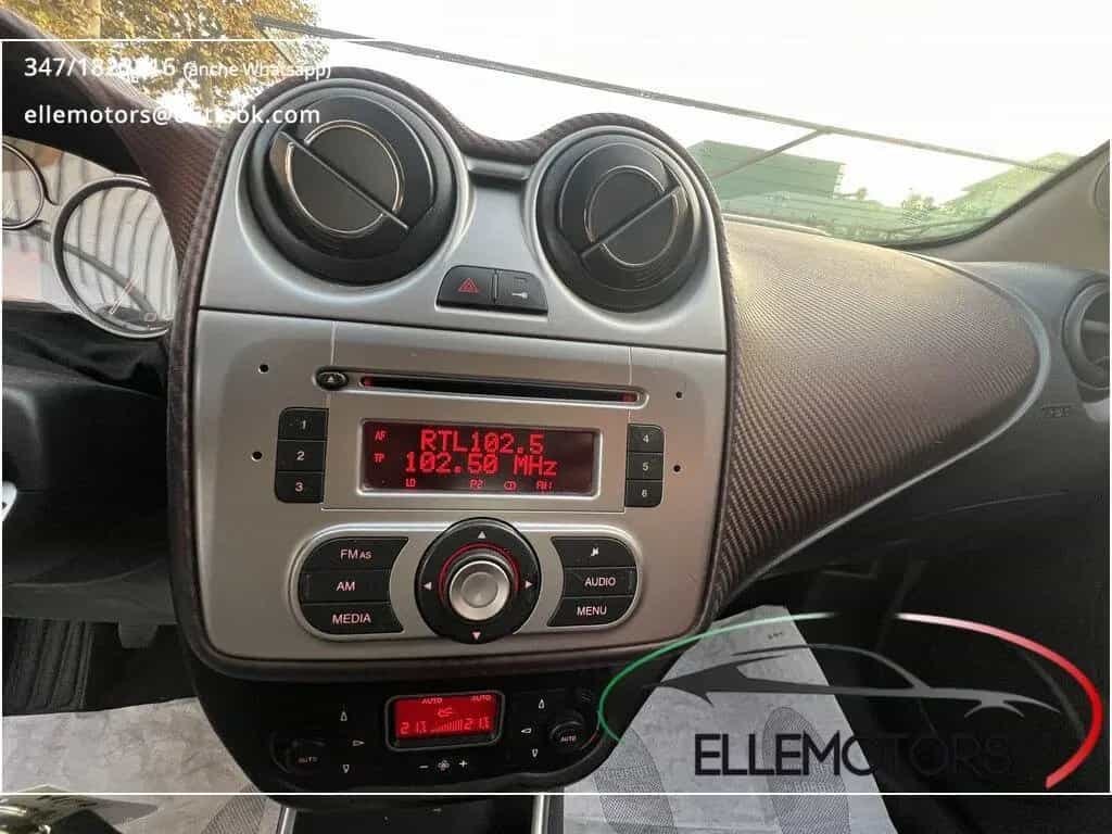 Alfa Romeo MiTo 1.4 Multiair Distinctive 05/2011-photo-10