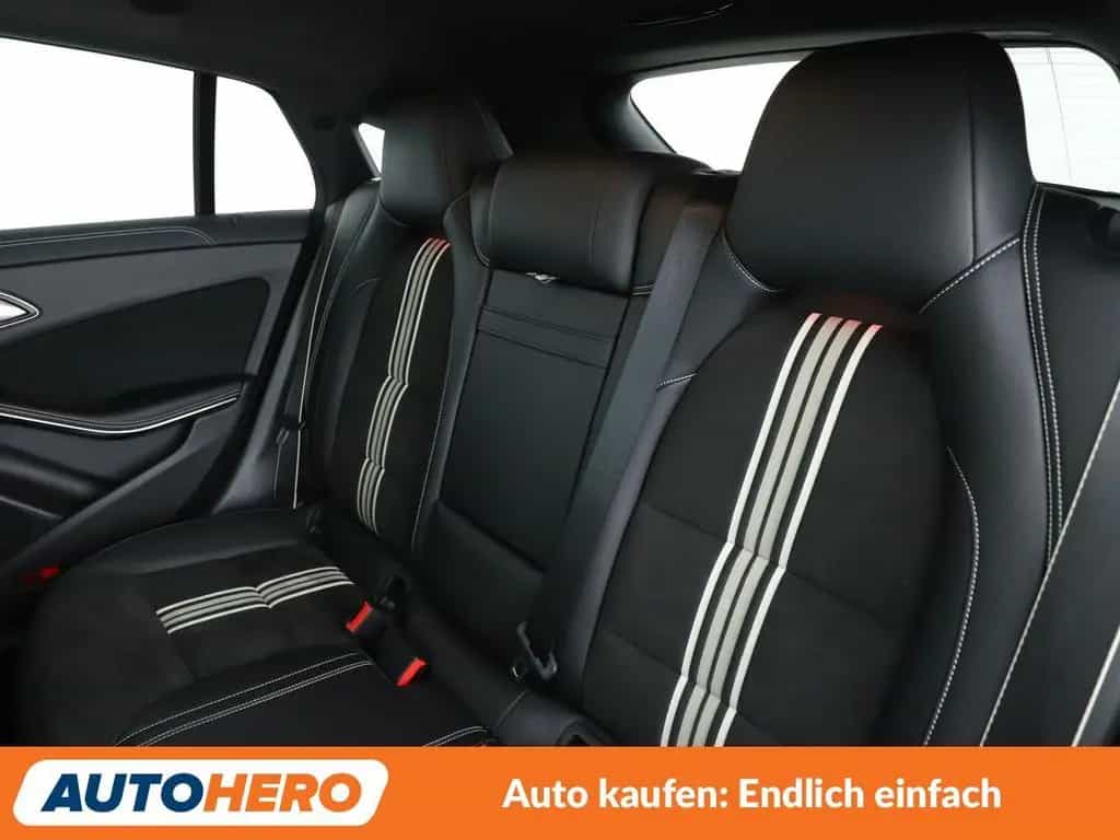 Mercedes-Benz CLA-Class 220 Shooting Brake 4Matic AMG Line Aut.*NAVI 12/2018-photo-13