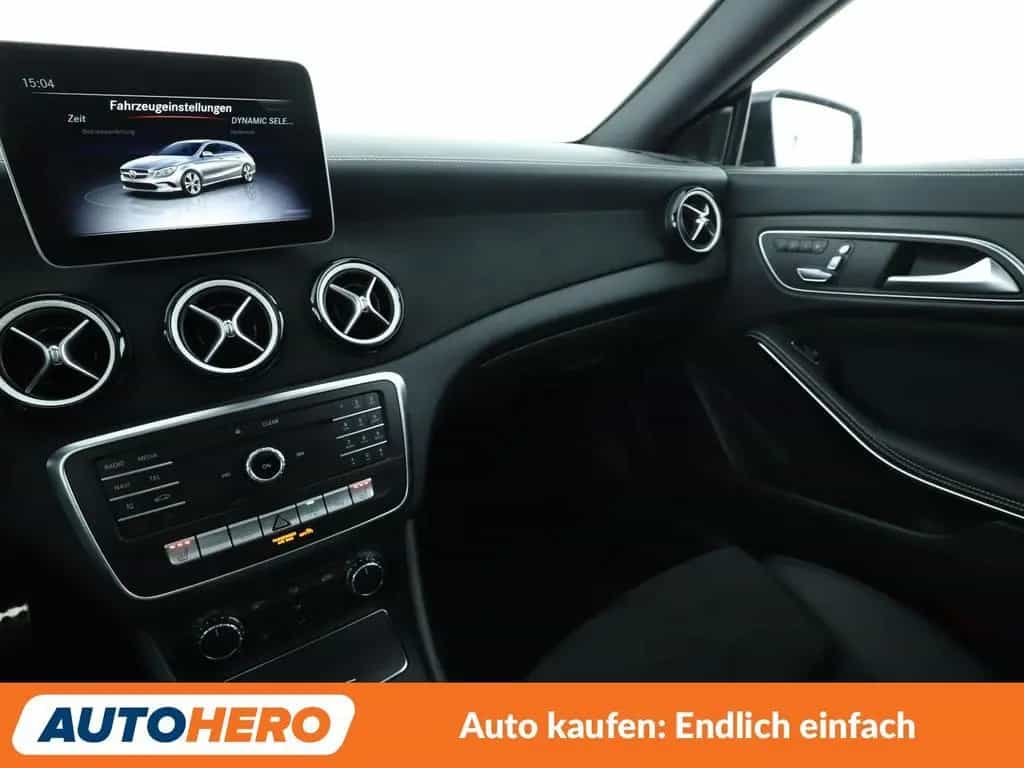 Mercedes-Benz CLA-Class 220 Shooting Brake 4Matic AMG Line Aut.*NAVI 12/2018-photo-26