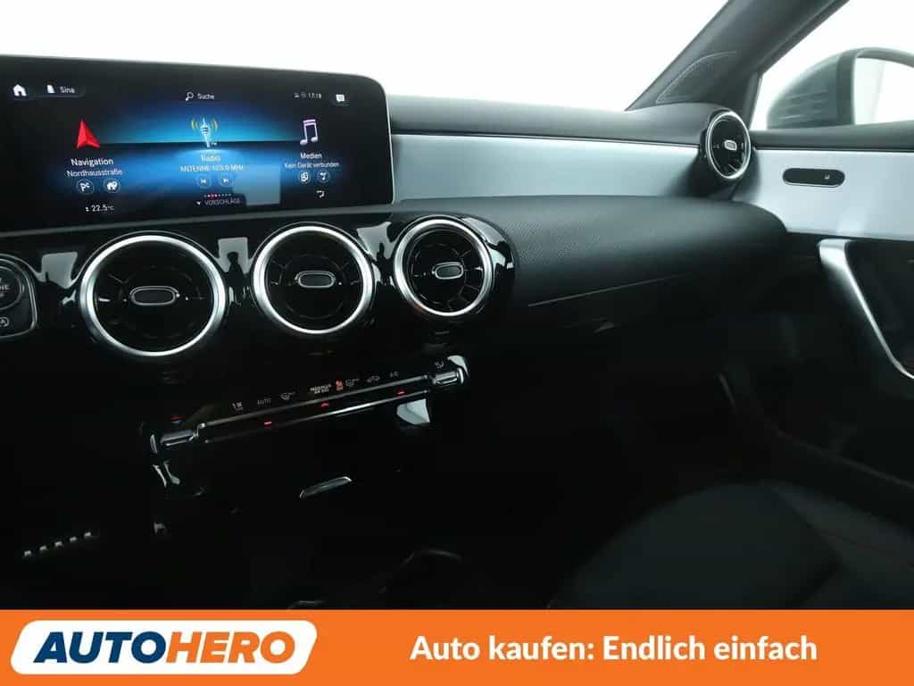 Mercedes-Benz A-Class 250 AMG Line Aut. *NAVI*VC*LED*TEMPO*SHZ* 10/2019-photo-23