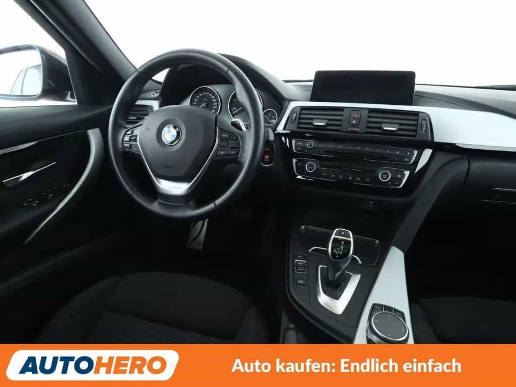 BMW 320 3er 320d M Sport Aut.*NAVI*HUD*LED*TEMPO*PDC* 12/2017-photo-12