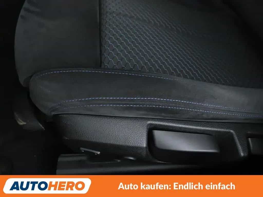 BMW 320 3er 320d M Sport Aut.*NAVI*HUD*LED*TEMPO*PDC* 12/2017-photo-28