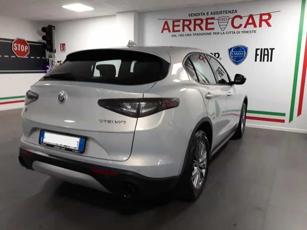 Alfa Romeo Stelvio 2.2 Turbodiesel 210 CV AT8 Q4 05/2023-photo-3