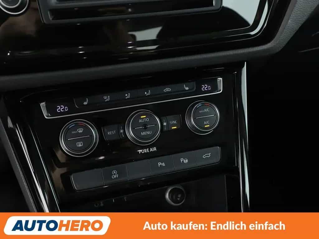 Volkswagen 1.8 TSI Highline BlueMotion Aut.*AHK*NAV*ACC*CAM 06/2016-photo-19