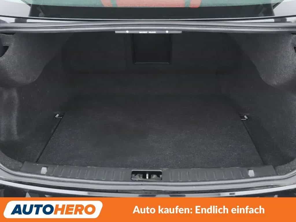 Volvo S60 1.5 Momentum Aut.*NAV*XENON*TEMP*PDC*SHZ*ALU* 03/2016-photo-17