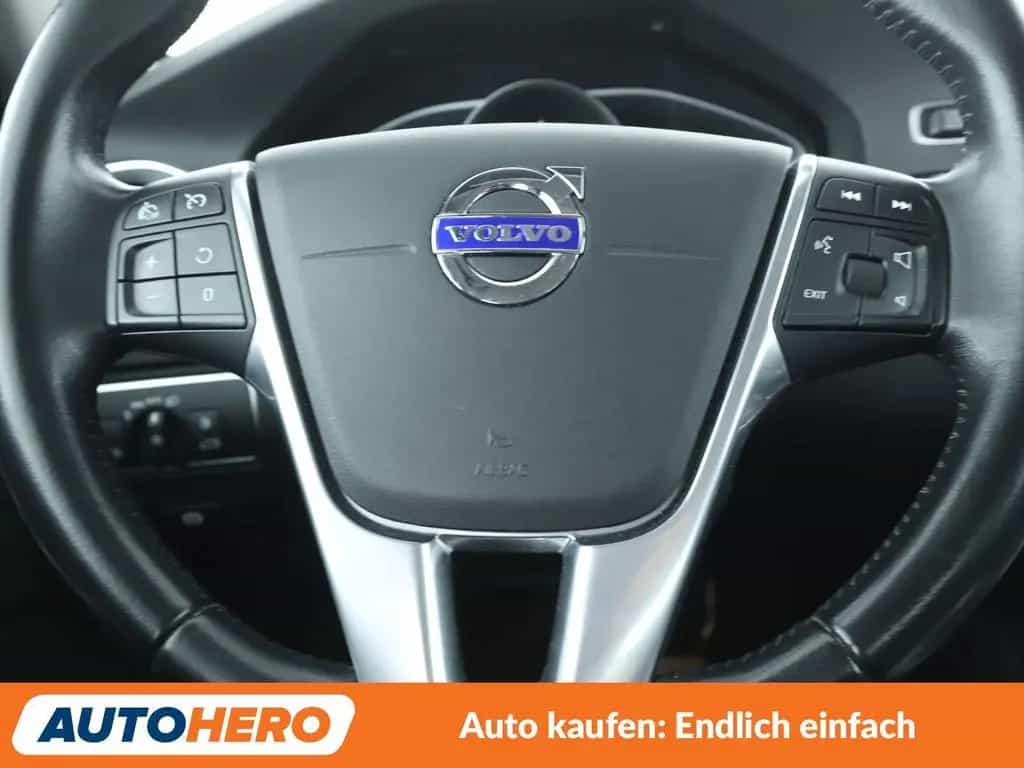 Volvo S60 1.5 Momentum Aut.*NAV*XENON*TEMP*PDC*SHZ*ALU* 03/2016-photo-18