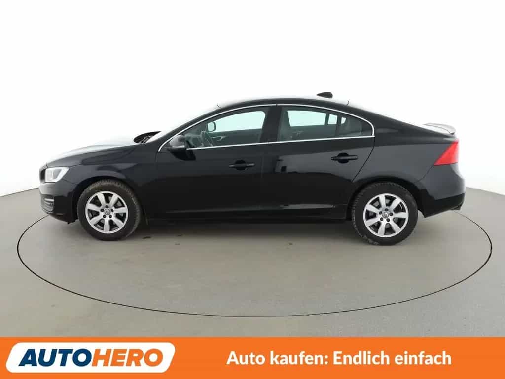 Volvo S60 1.5 Momentum Aut.*NAV*XENON*TEMP*PDC*SHZ*ALU* 03/2016-photo-2