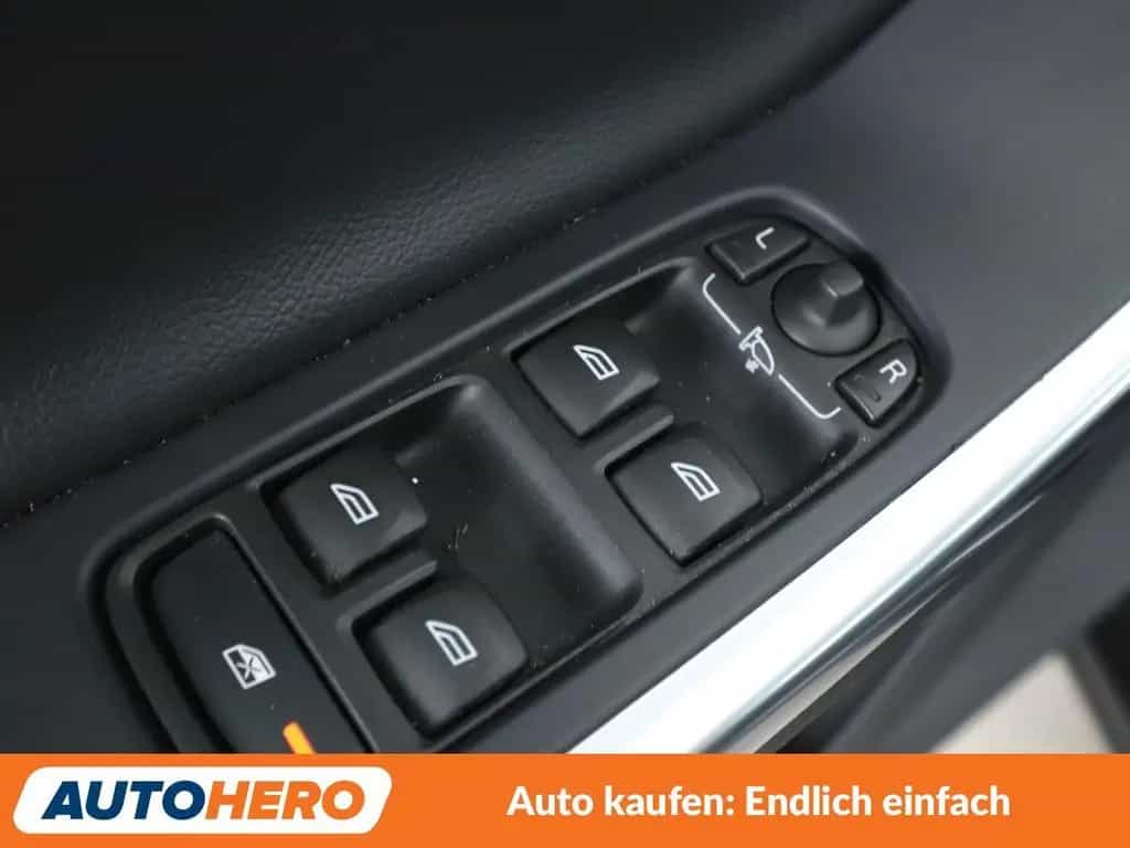 Volvo S60 1.5 Momentum Aut.*NAV*XENON*TEMP*PDC*SHZ*ALU* 03/2016-photo-22