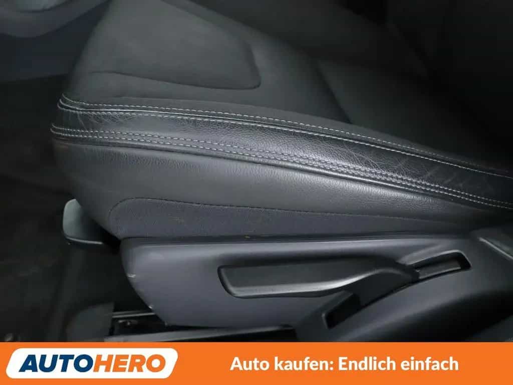 Volvo S60 1.5 Momentum Aut.*NAV*XENON*TEMP*PDC*SHZ*ALU* 03/2016-photo-23
