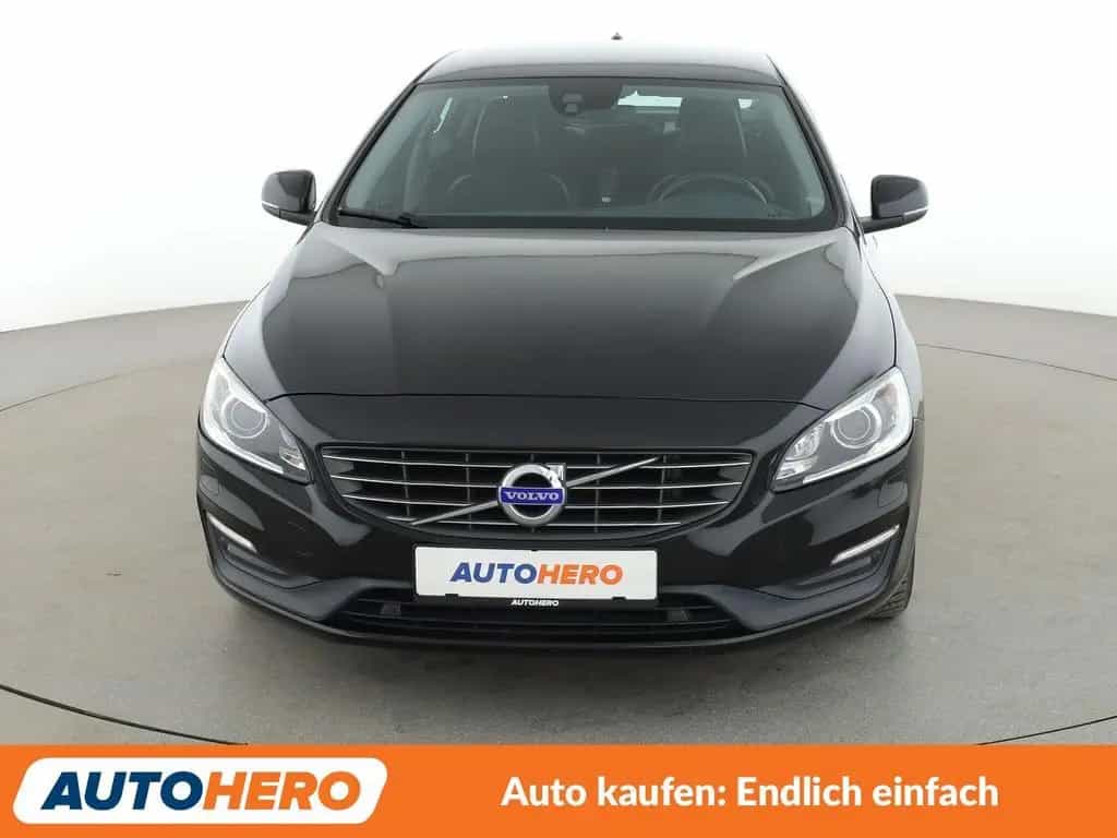 Volvo S60 1.5 Momentum Aut.*NAV*XENON*TEMP*PDC*SHZ*ALU* 03/2016-photo-8