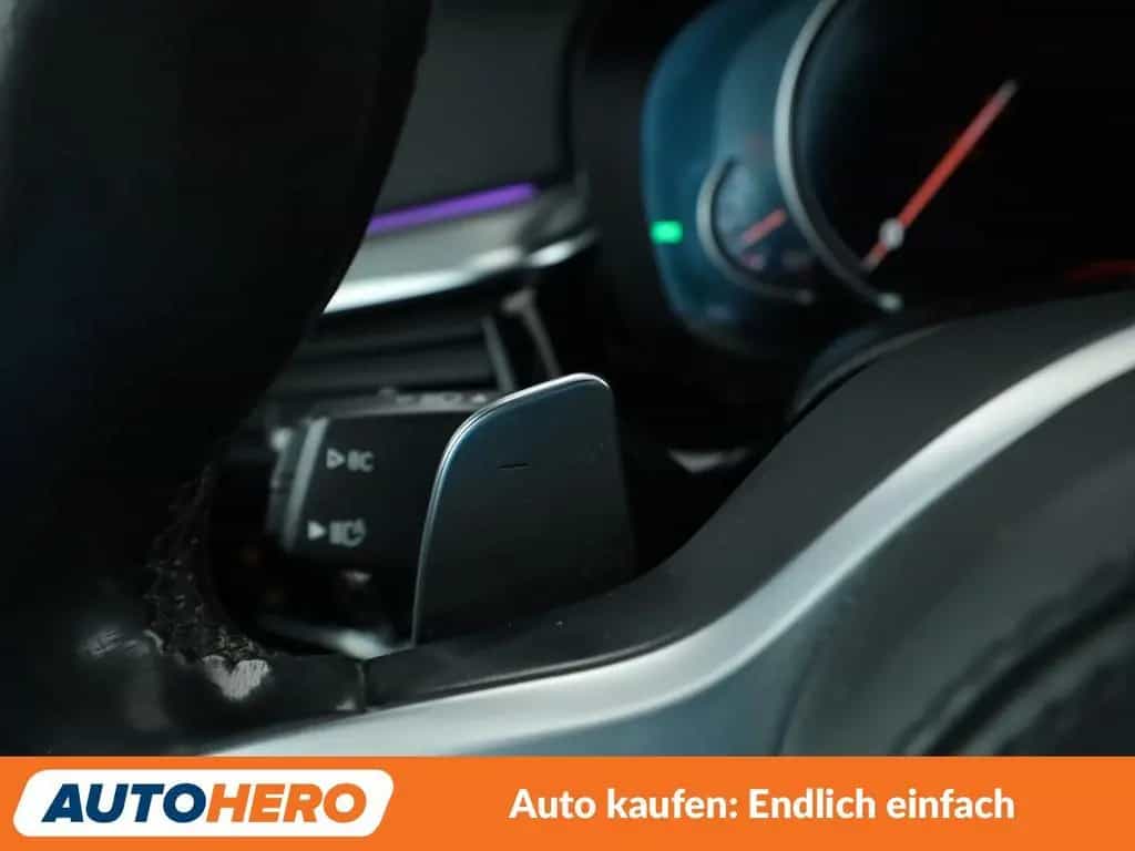 BMW 520 d xDrive M Sport Aut.*NAVI*LED*CAM*SHZ*TEMPO* 07/2018-photo-33