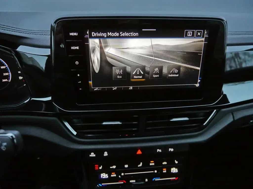 Volkswagen T-Roc Cabriolet R-Line*SteppLeder*Stand*19Z*AHK* 11/2023-photo-19