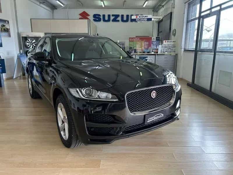Jaguar F-Pace 2.0D 180cv PURE 04/2017-photo-2
