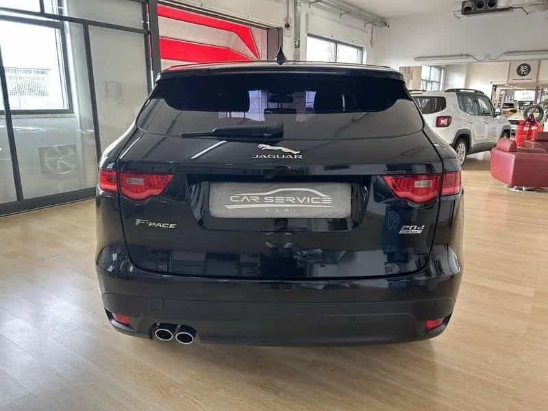 Jaguar F-Pace 2.0D 180cv PURE 04/2017-photo-5