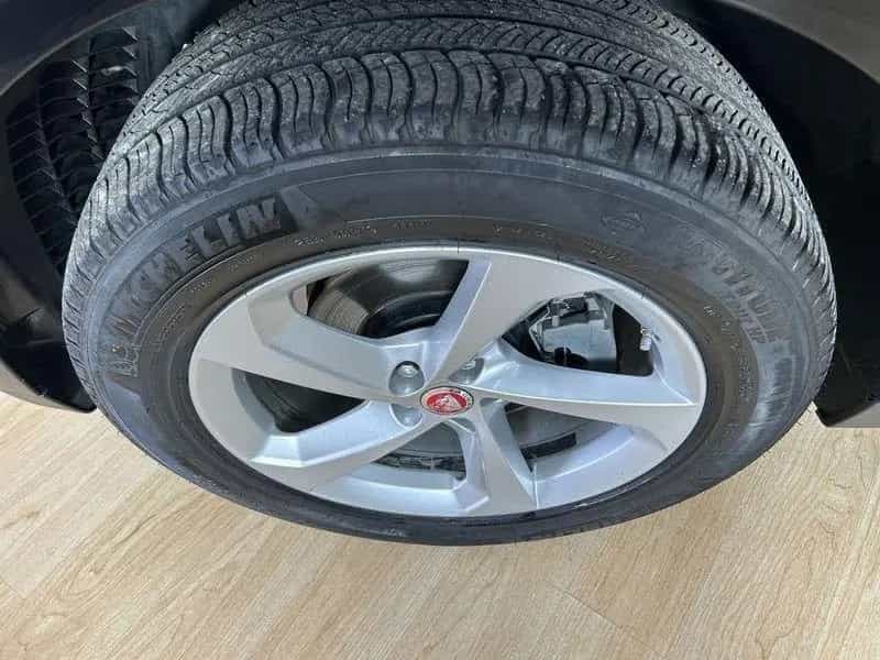 Jaguar F-Pace 2.0D 180cv PURE 04/2017-photo-8