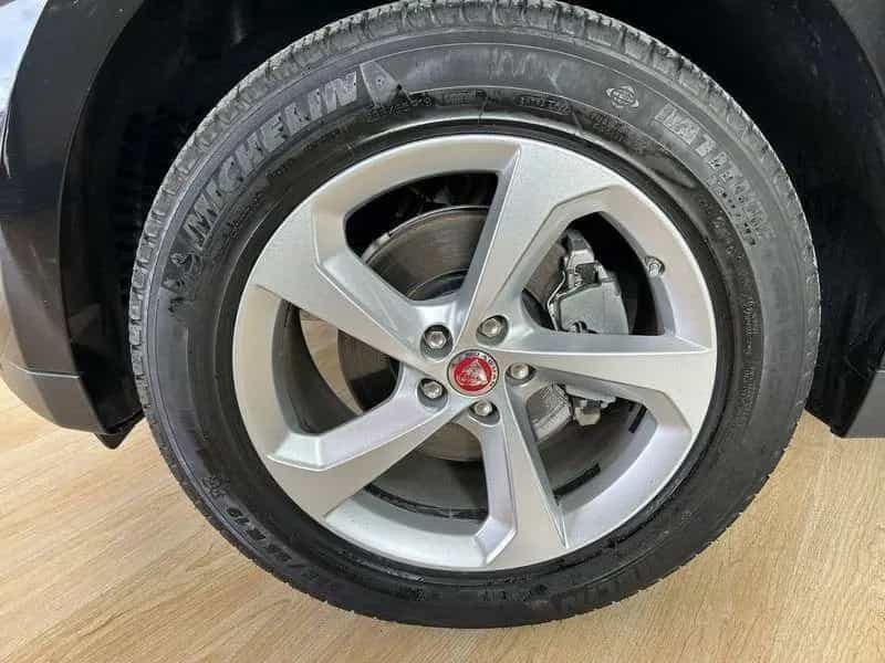Jaguar F-Pace 2.0D 180cv PURE 04/2017-photo-9