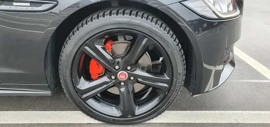 Jaguar XF Black R Sport 03/2018-photo-13