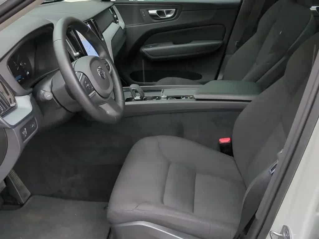 Volvo XC60 B4 Momentum PRO *Pano*Kamera*Winter-Paket* 08/2022-photo-15
