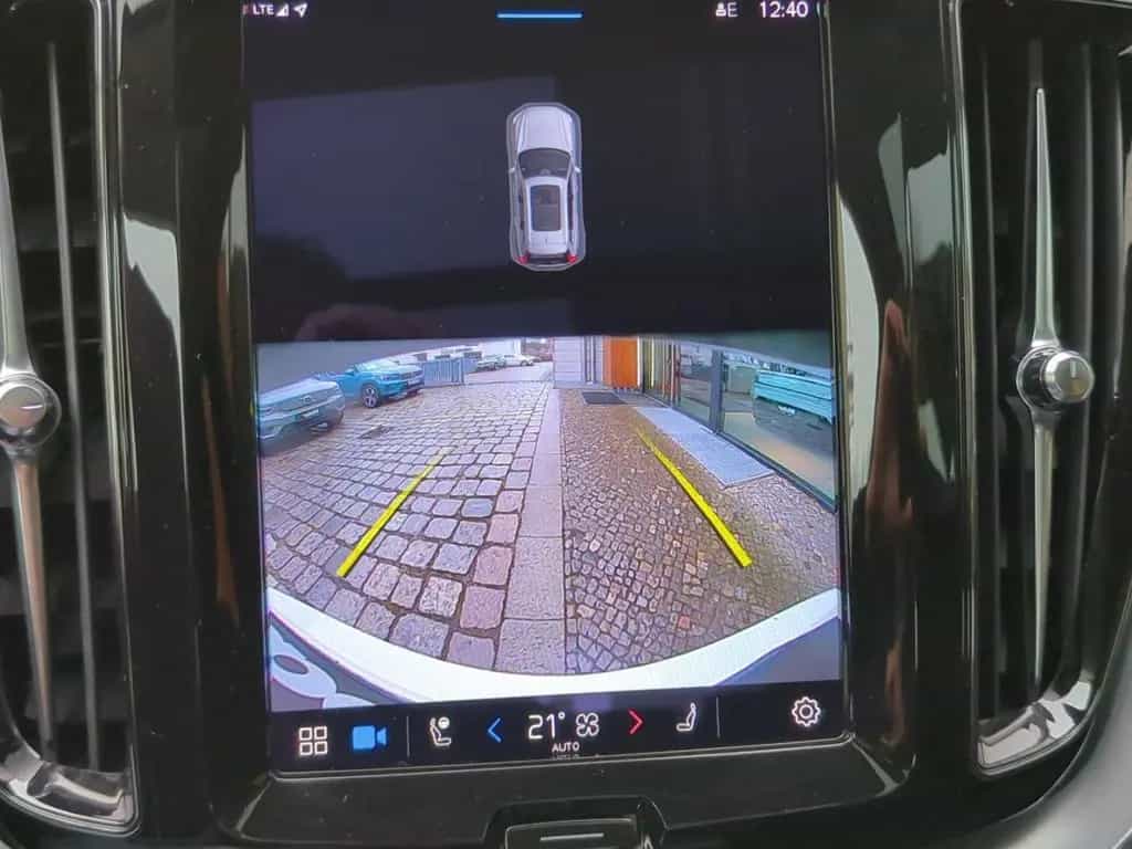 Volvo XC60 B4 Momentum PRO *Pano*Kamera*Winter-Paket* 08/2022-photo-23