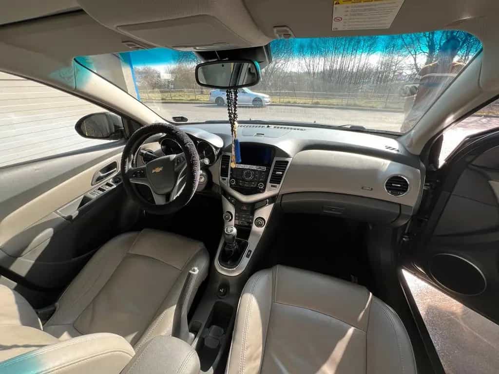 Chevrolet Cruze 04/2011-photo-7
