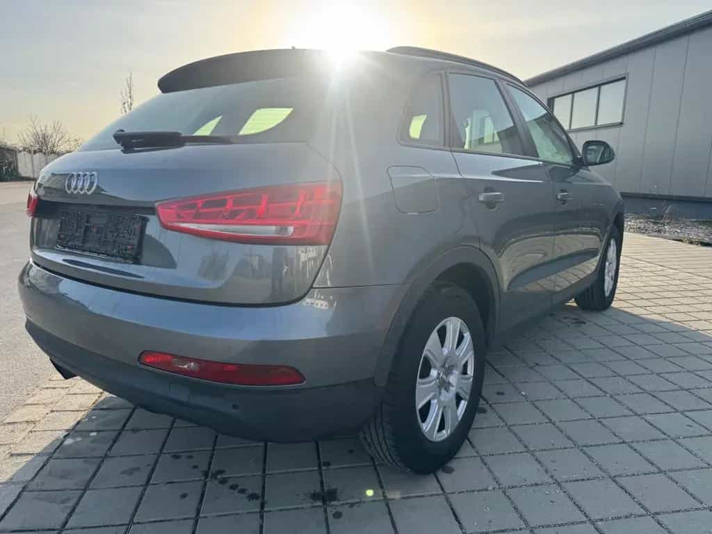 Audi Q3 2.0 TFSI quattro 11/2012-photo-4