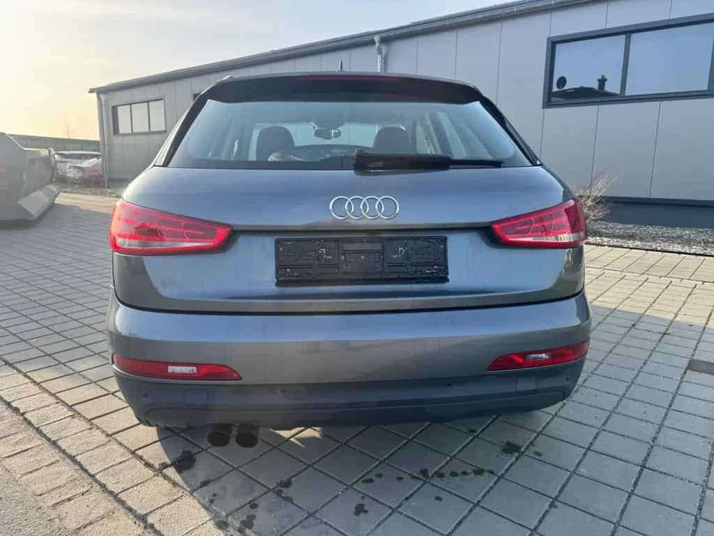 Audi Q3 2.0 TFSI quattro 11/2012-photo-5