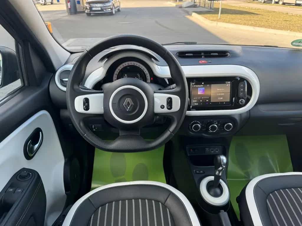 Renault Twingo Intens*R-Cam*Sitzheiz*Automatik*Panorama* 02/2020-photo-17