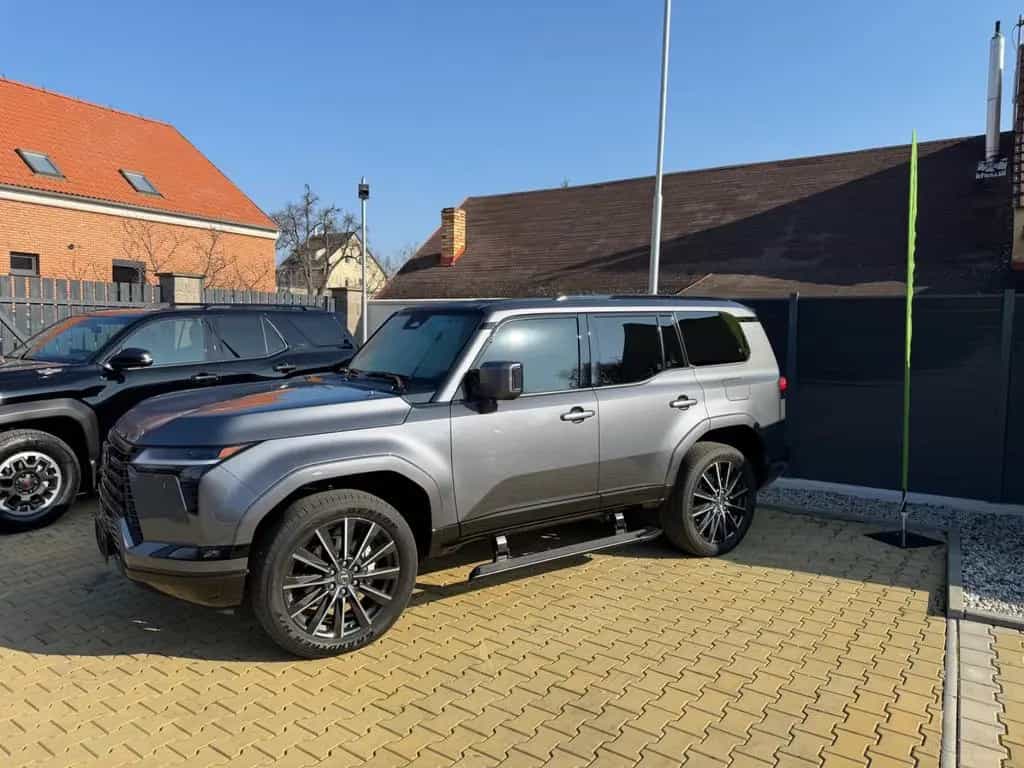 Lexus GX 550 Luxury+ V6 349 PS 4x4 AVS Mark Lev HUD Pano 360° null-photo-3
