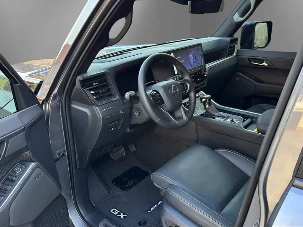 Lexus GX 550 Luxury+ V6 349 PS 4x4 AVS Mark Lev HUD Pano 360° null-photo-30