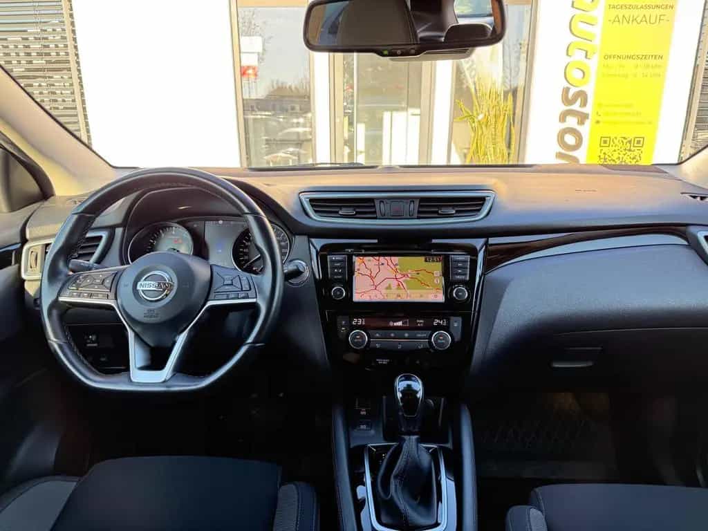 Nissan Qashqai 1.3 DIG-T Zama Automatik *Pano, Kamera 03/2021-photo-9
