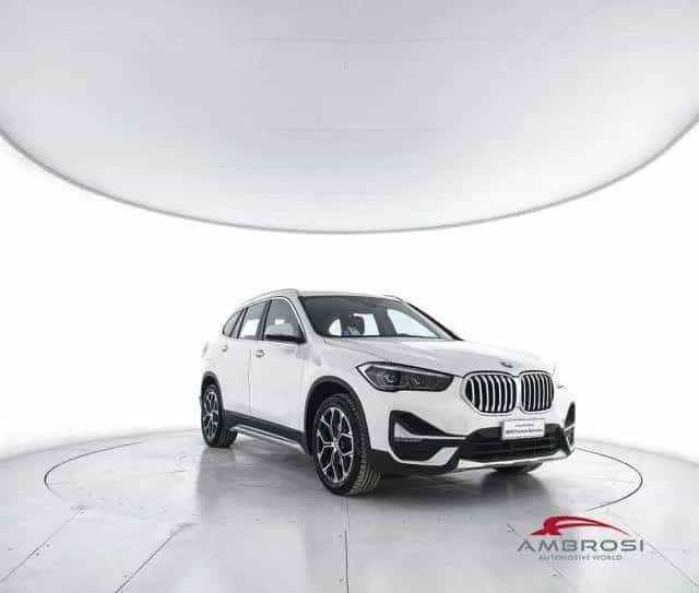 BMW X1 sDrive18d xLine 02/2022-photo-1