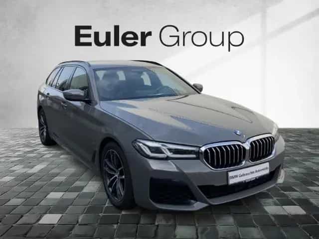 BMW 5 Series 520 d Touring Sportpaket Luftfederung Navi Digit 12/2020-photo-4
