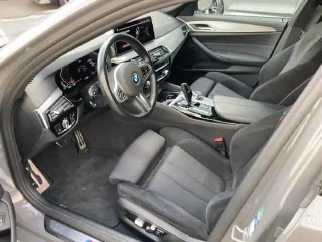 BMW 5 Series 520 d Touring Sportpaket Luftfederung Navi Digit 12/2020-photo-5