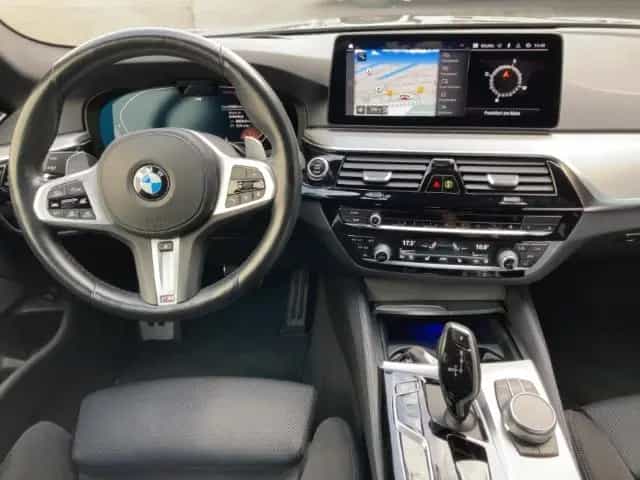 BMW 5 Series 520 d Touring Sportpaket Luftfederung Navi Digit 12/2020-photo-7