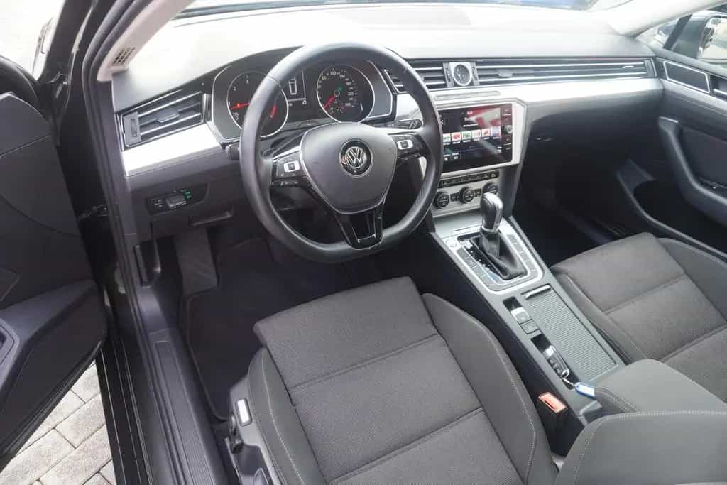 Volkswagen Passat Variant 2.0 TDI Comfortline ACC LED AHK 12/2017-photo-10