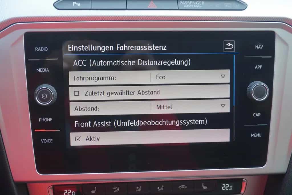 Volkswagen Passat Variant 2.0 TDI Comfortline ACC LED AHK 12/2017-photo-15
