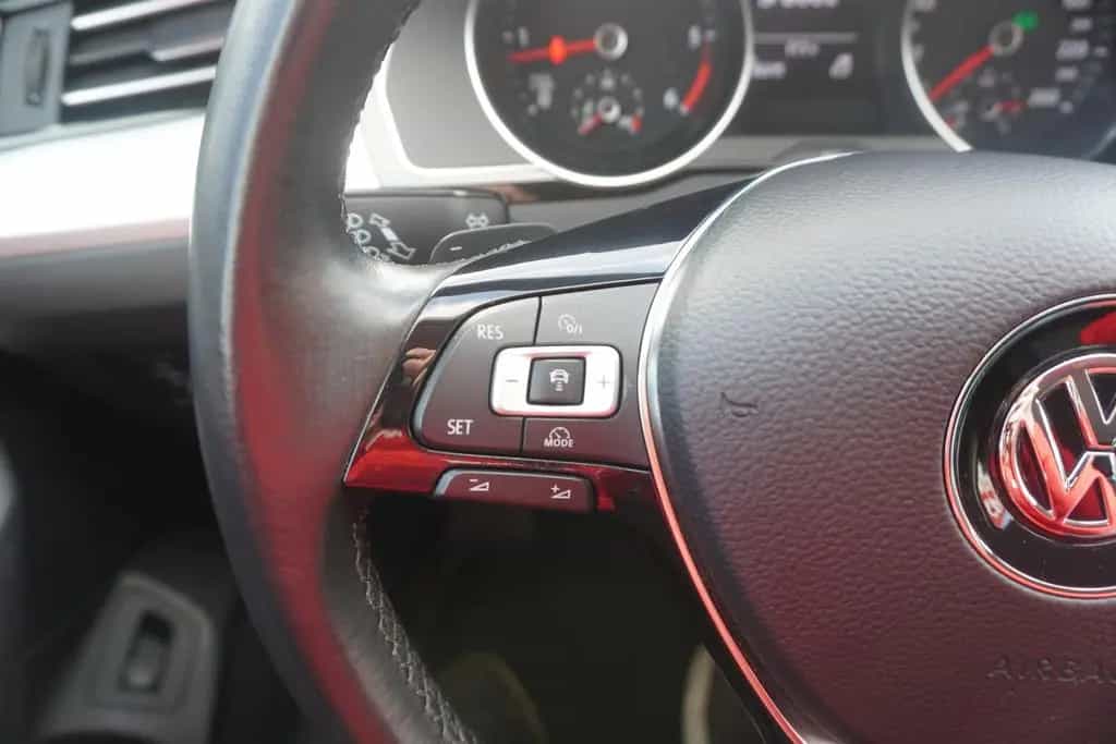 Volkswagen Passat Variant 2.0 TDI Comfortline ACC LED AHK 12/2017-photo-19